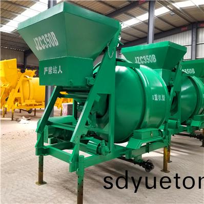 <b>JZC350爬抖(dou)式(shi)提陞(sheng)上(shang)料滾(gun)筩混凝(ning)土攪拌(ban)機</b>